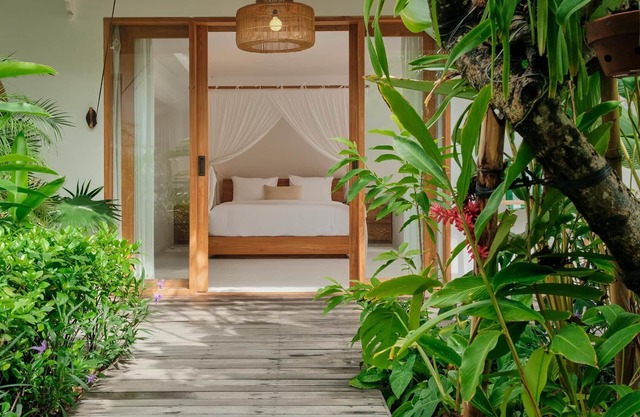 Modern & Luxury 4BR Villa in Seminyak w/Fast Wifi