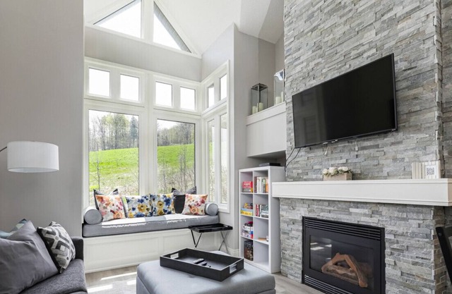 Modern Mountainside Chalet (222 Chateau Ridge)