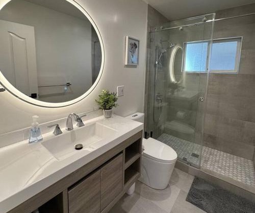 Modern, Renovated 5b/3ba near Apple, Kaiser