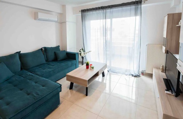 Modern spacious apartment located in Piraeus (B8)