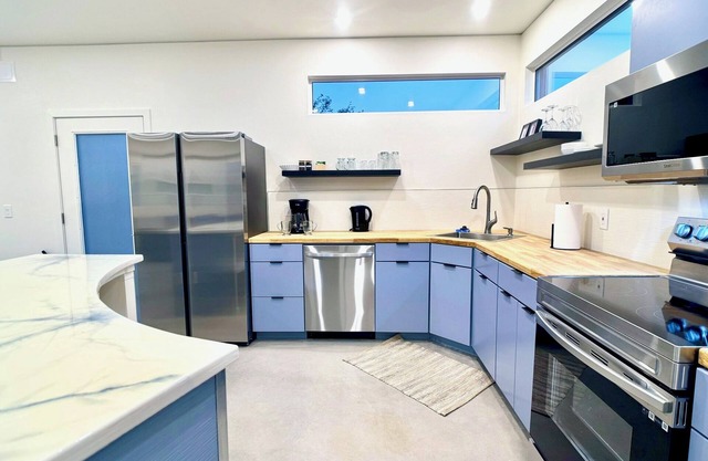 Modern Studio Home SolMod # 1