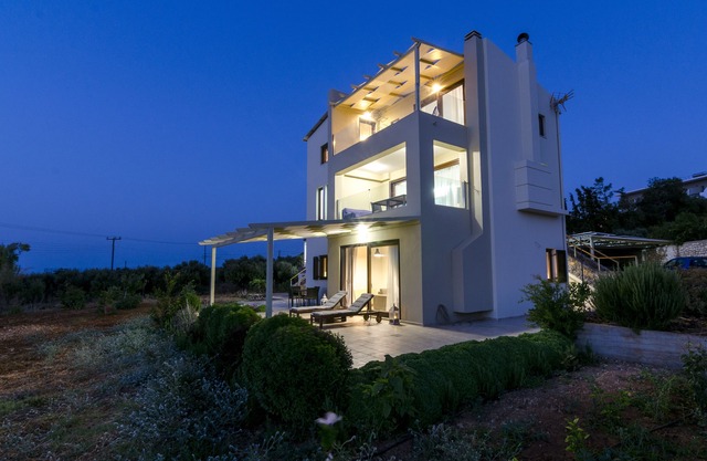 Modern villa P&A close to the beach