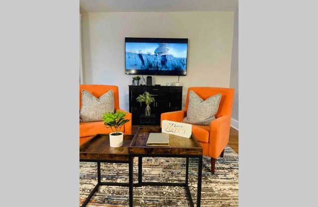 Modernized City Home w/ Parking Downtown Lancaster