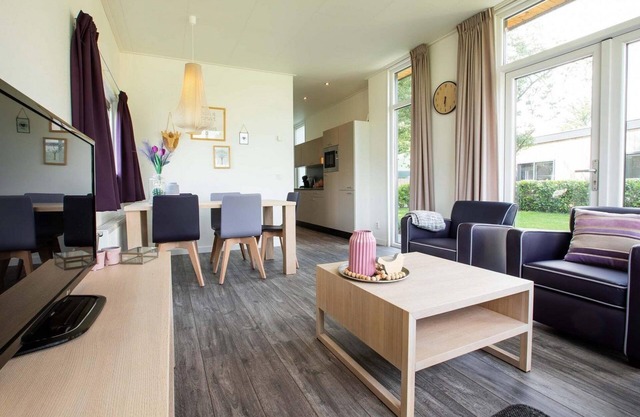 ✓ Module at Recreatiepark het Esmeer ✓ Holiday home for 5 persons ✓ Located in Aalst (Gelderland) ✓ Waterside holiday park ✓ Book directly through the park