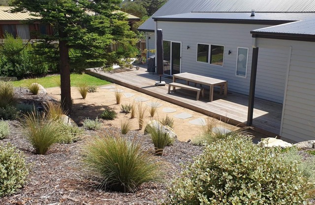 Molly's Beach House, Blairgowrie - 200m to foreshore and Blairgowrie Village,