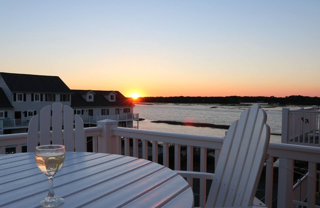 Monkey Sea, Monkey Dune ~ Top floor, End unit; Sound and Ocean view