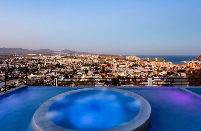 Montemar 803: 2bd Condo Pool Ocean Views Gym
