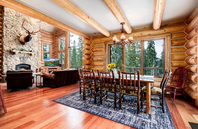 Monthly Rental Discounts - Private Hot Tub, Fireplace, Pool Table, Pet Friendly