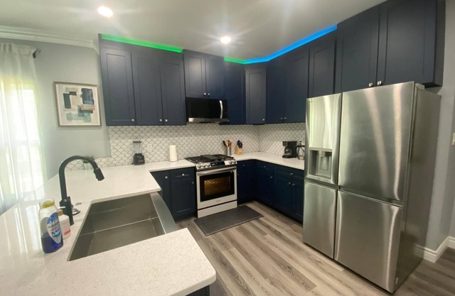 MONTHLY STAYS-Spacious 5-Bedroom Retreat in Collierville – Ideal for Groups!