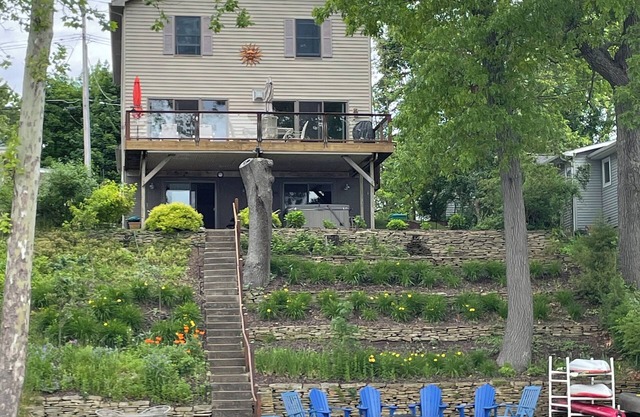 Monthly Summer Rental Lakefront Home Near Ann Arbor/Chelsea/Dexter & Rec Trail