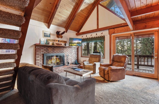 Moose Cabin | Year-Round Outdoor Fun w/BBQ