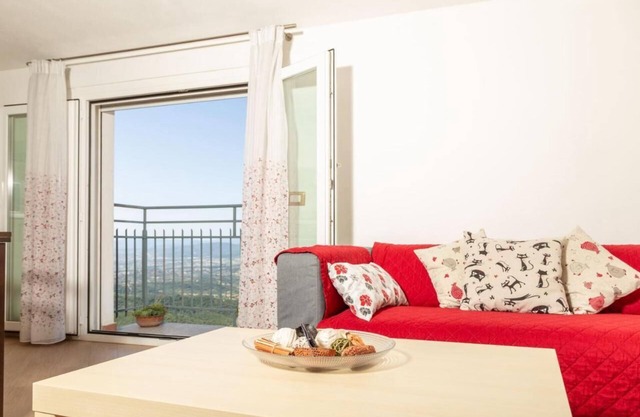 Moro Attic Room