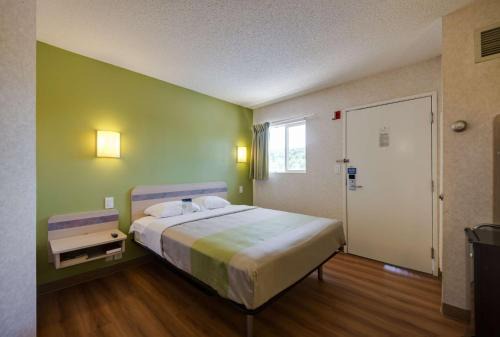Motel 6-Statesville, NC
