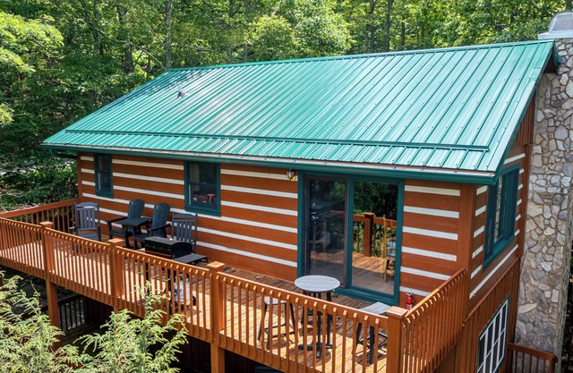 Mount Jefferson Vistas Available Labor Day Weekend!