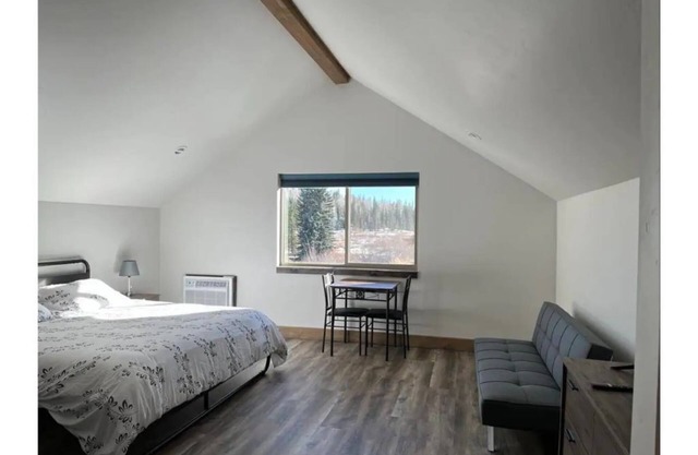 Mountain Time! Private Suite 1/4 mi to Purgatory. Perfect base camp.