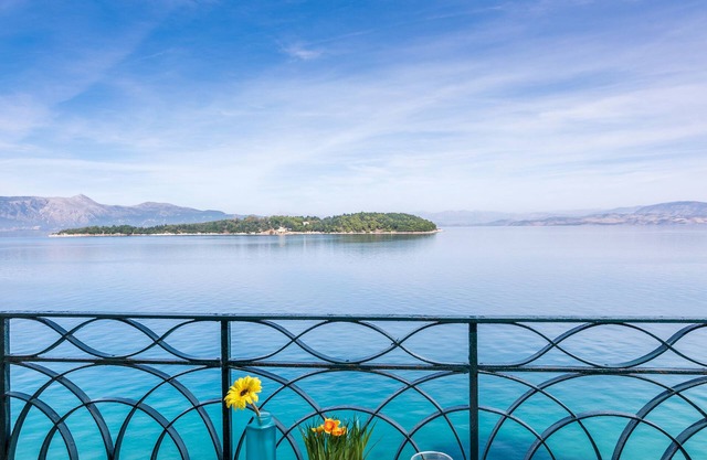 Mouragia Luxury Seaview Suite by Konnect