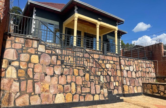 MSK Kamabuye house