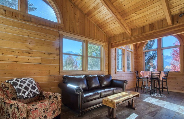 Mt. Joseph Lodge in Downtown Joseph: Unit #7