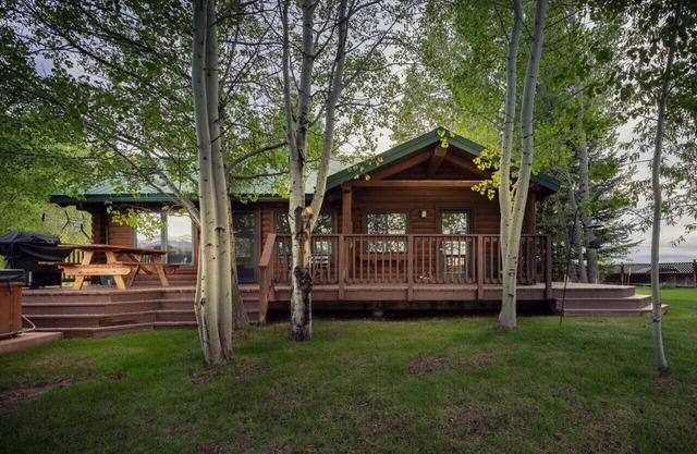 Mt Ranch with Private Hot Tub