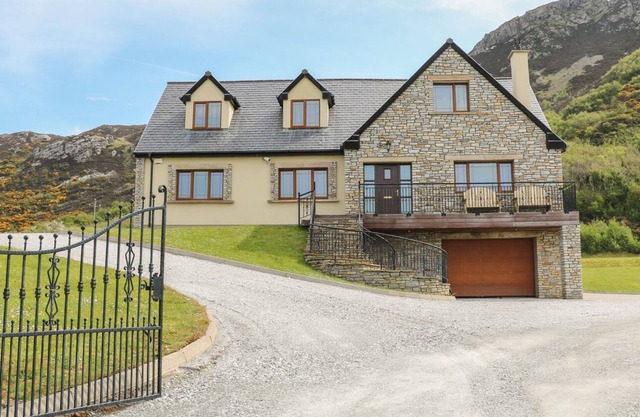 MULROY VIEW, pet friendly, with a garden in Kerrykeel, County Donegal
