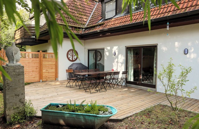 Munich center just a 10-minute subway ride away: 130 m², 4 bedrooms, 2 bathrooms