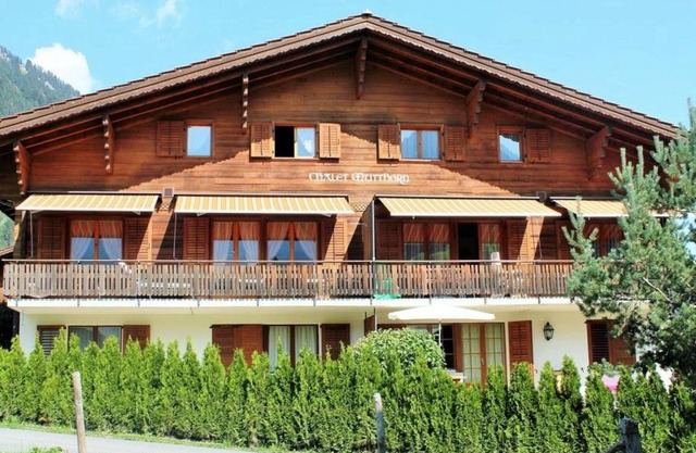 Mutthorn with 3 bedrooms and 1.5 bathrooms