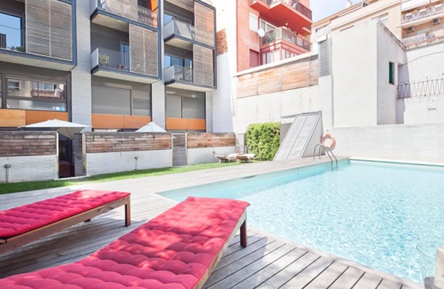 My Space Barcelona 2 duplex for 16 people with terrace and pool in the center