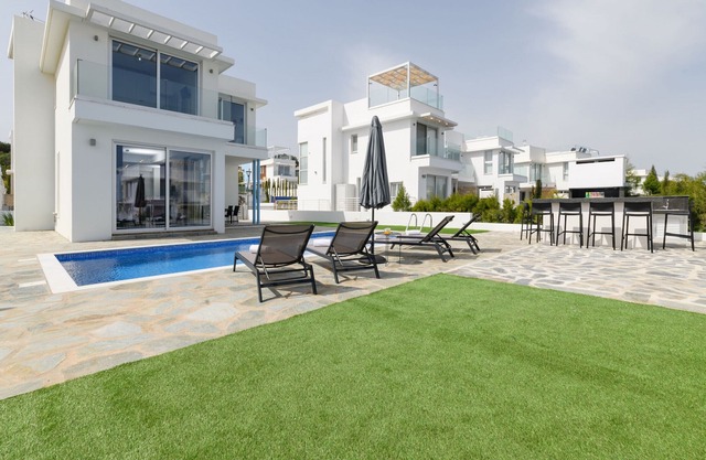 Mylos Lifestyle Seaview Villa #10 - Exquisite 2-bedroom for stylish holidays