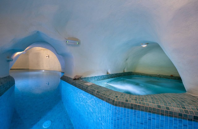Mystagoge cave pool/jacuzzi, cellar and hammam