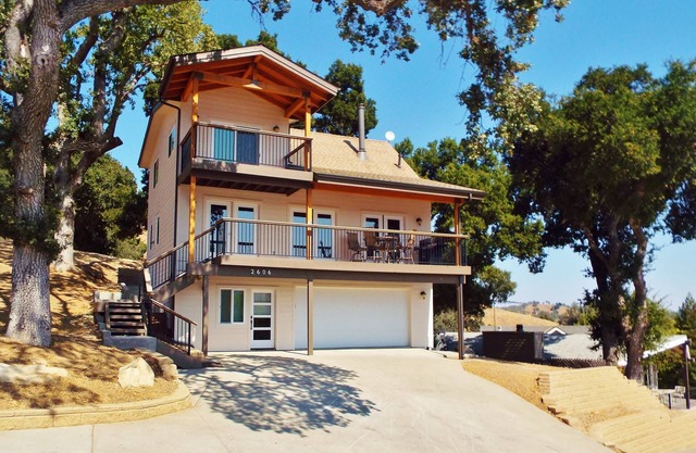 Naci Chalet is perfect for those great lake trips, Internet & Private Slip!
