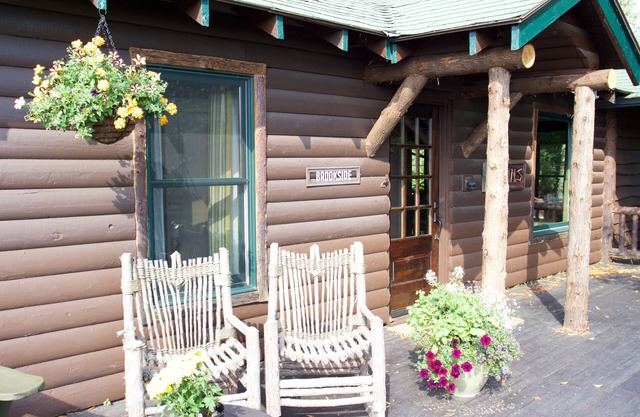 Nature at it's Best! Cozy Cabin with Old World Charm! Pets are considered.