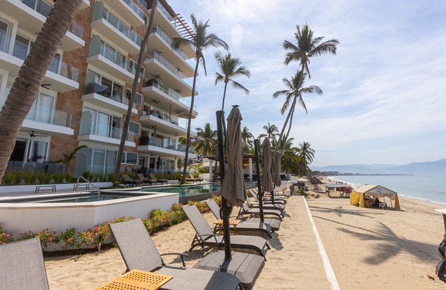 Nayri Ocean 401 APT beach front condo in Golden zone Bucerias