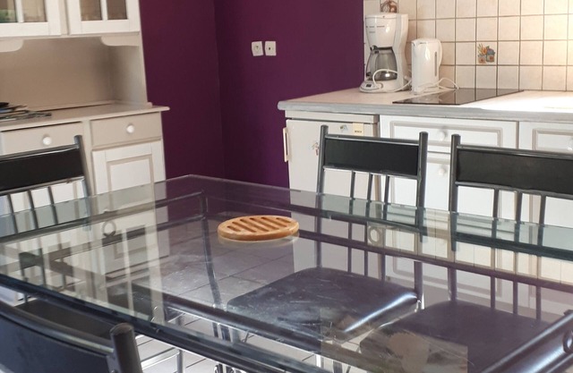 NEAR DINAN APARTMENT FOR VACATIONS OR WORKERS ON THE MOVE
