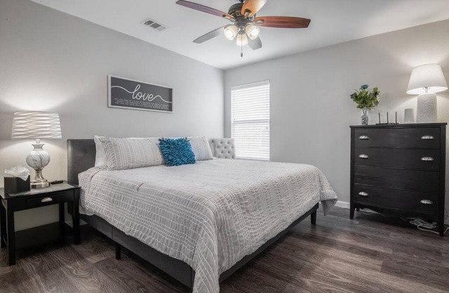 Near PGATour+King&3Queen Beds+Near Lewisville Lake