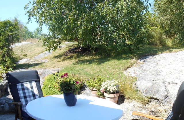 NEW 2019! Confidential villa in child friendly area. 900 meters to the bath