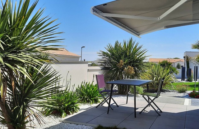 New 40 m2 air-conditioned apartment with parking space