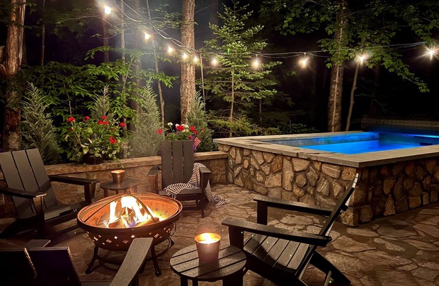 NEW ADIRONDACK LUXURY CABIN WITH YEAR-ROUND HEATED PLUNGE POOL