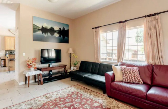 New Beautiful House with Open Kitchen, Large Bedrooms and Living-room