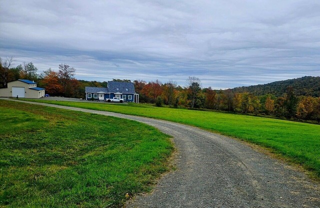 NEW charming 2-bedroom house in Pleasant Mount