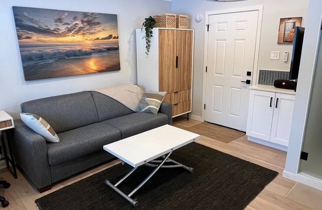New - Colorado Surf Shack Studio in Littleton with AC