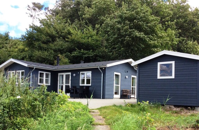 New cottage directly to the beach