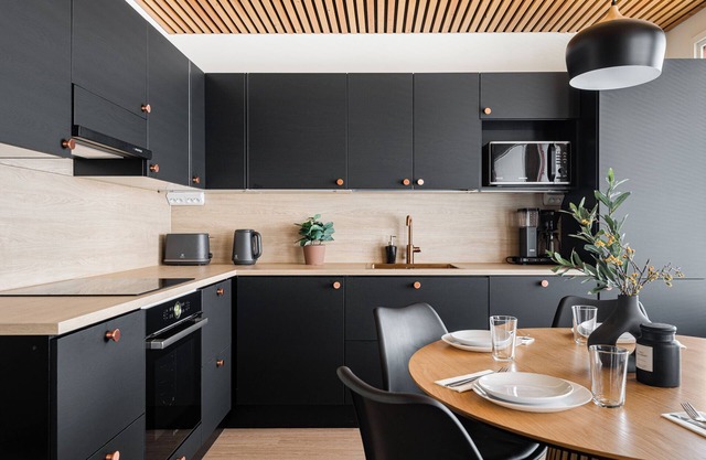 New elegant 102m2 | 5 bedrooms | Free parking | Sauna