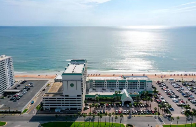 NEW! Fantastic Ocean Front Studio in Daytona Beach