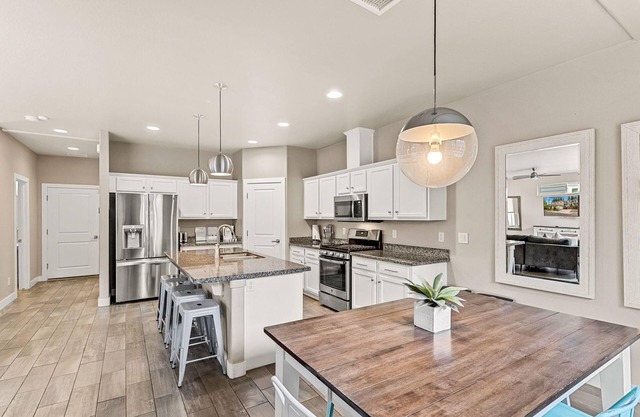 New Flagstaff townhome with Mountain Views!