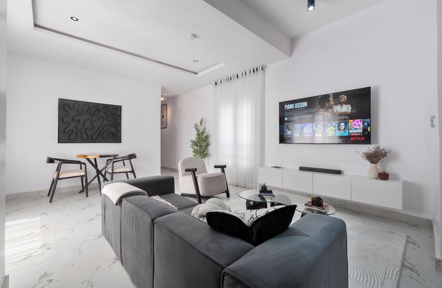 New Fully Serviced 2-bedroom penthouse apartment with WiFi, AC in Lekki, Lagos