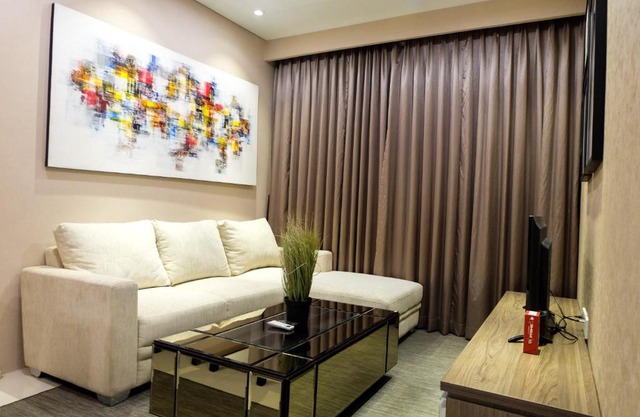 New Furnished 1BR Lexington Apartment By Travelio