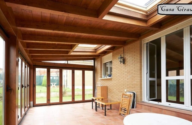 New house in rural area with garden and porch in central Navarra