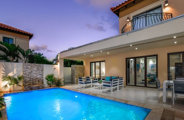 *NEW LISTING* - 3BR Luxury Villa with Private Pool