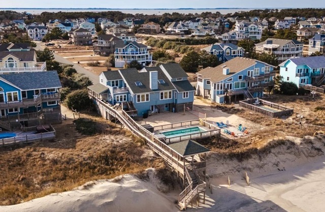 NEW Lux Oceanfront, Pool, Hot Tub, Deck, Game Room Arcade, Bikes, Loaded