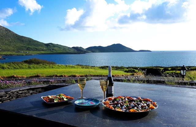New Luxury 5* Beachside Lodge with Sauna - 4 beds ensuite - Spectacular Location
